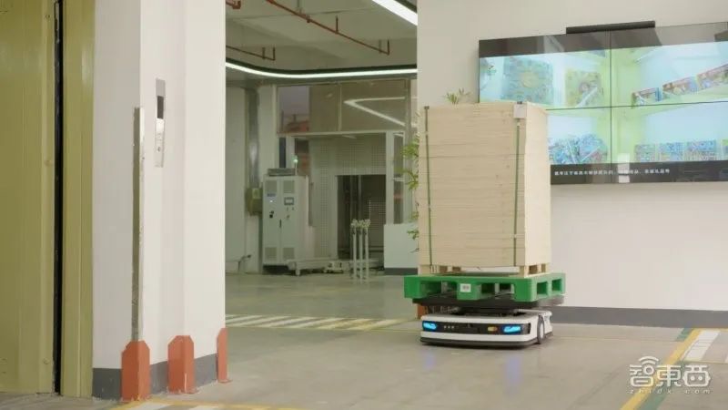 智东西 | 探访“迪士尼”背后的中国工厂，AI与机器人挑大梁，旷视助生产效率翻番